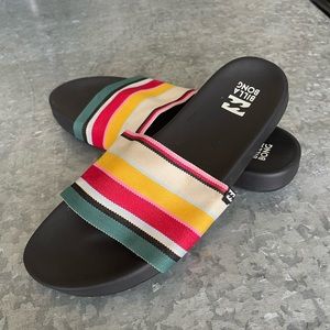 Billabong slides size 8